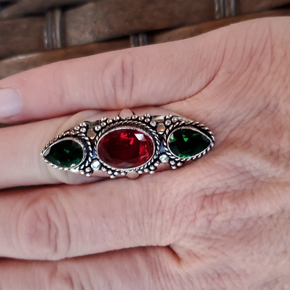 New Mozambique Garnet and Peridot 925 Silver Statement Ring. - Picture 5 of 12